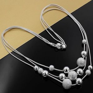 A beautiful silver plated necklace, NWOT